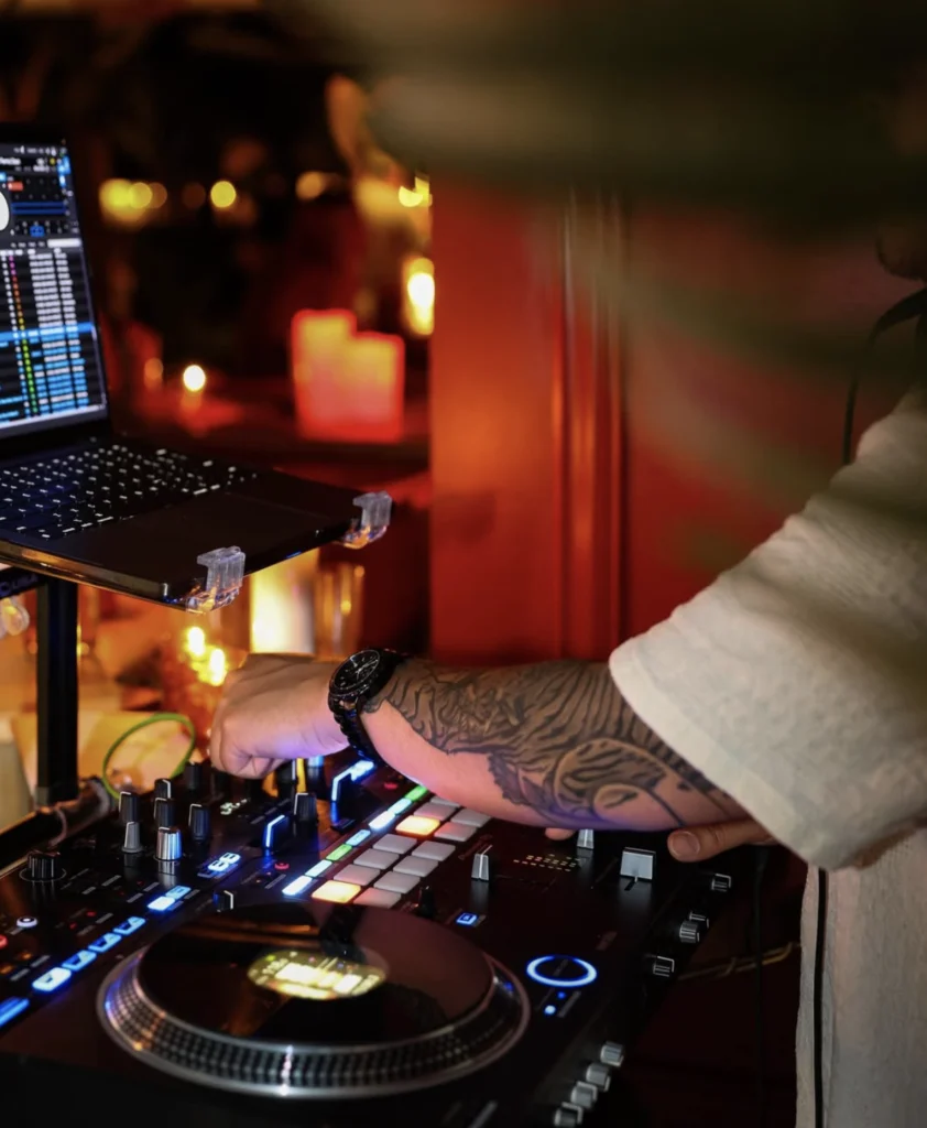hidden bar in nashville Tennessee for bachelorettes dj playing