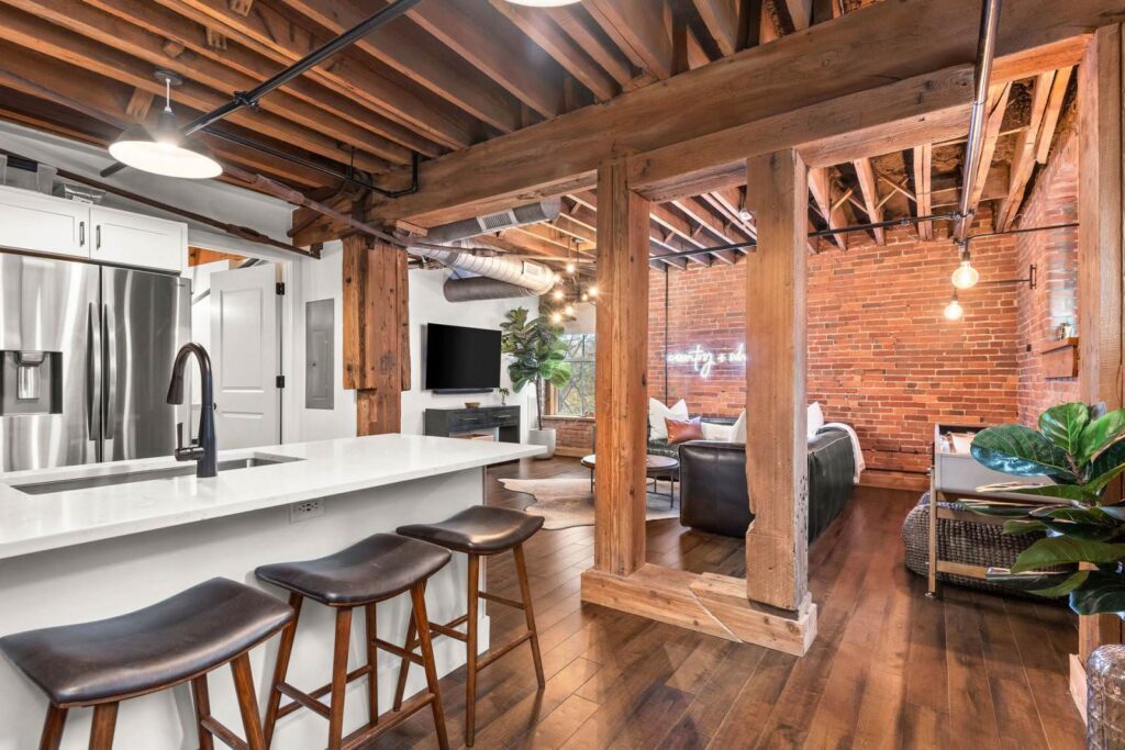 nashville bachelorette airbnb
