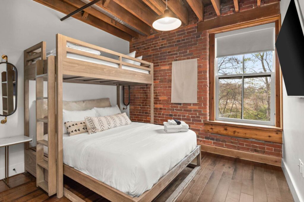 nashville bachelorette airbnb