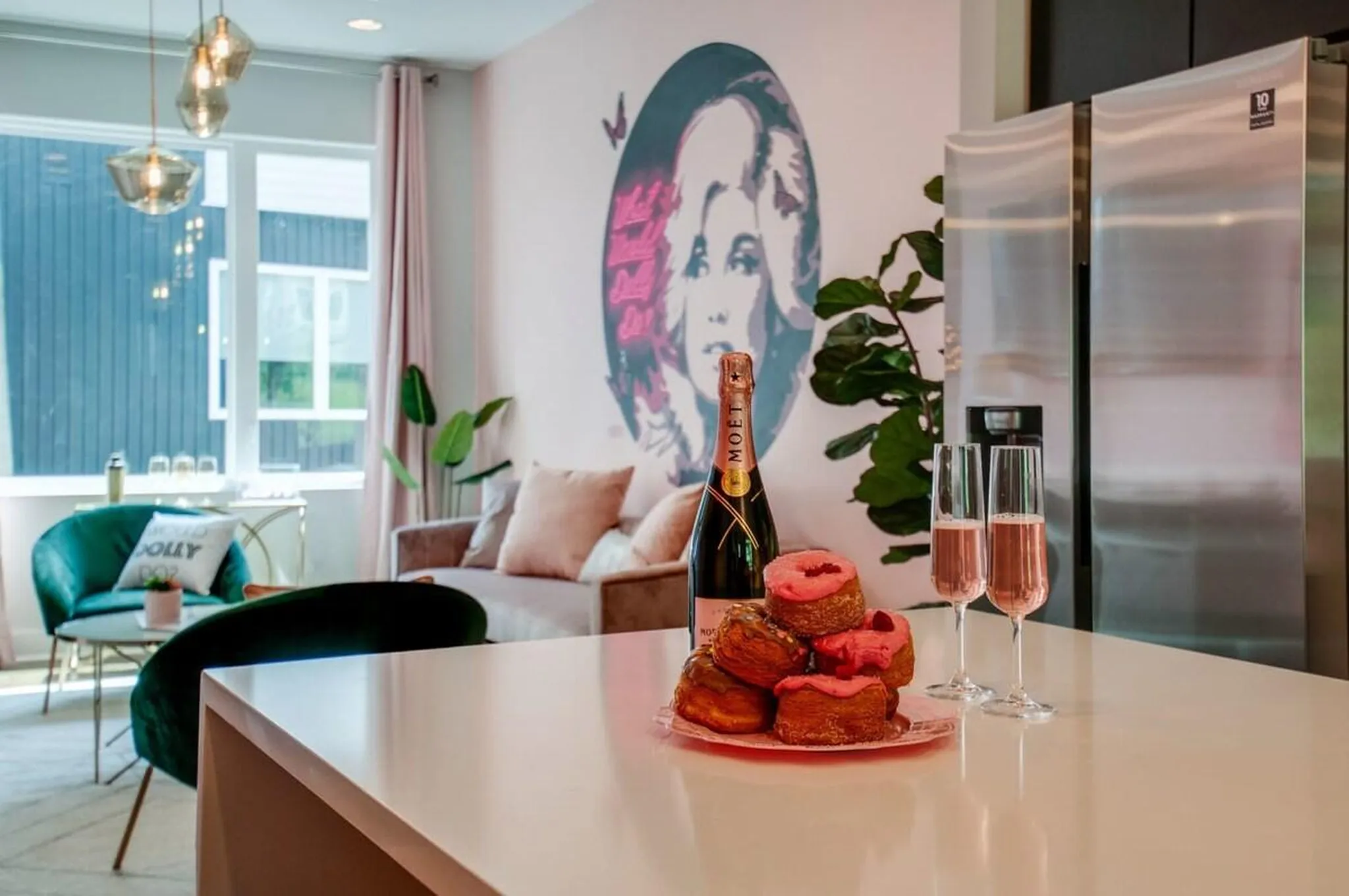 nashville bachelorette airbnb dolly Parton themed