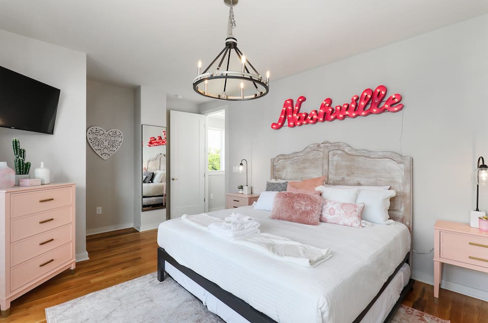 nashville bachelorette airbnb